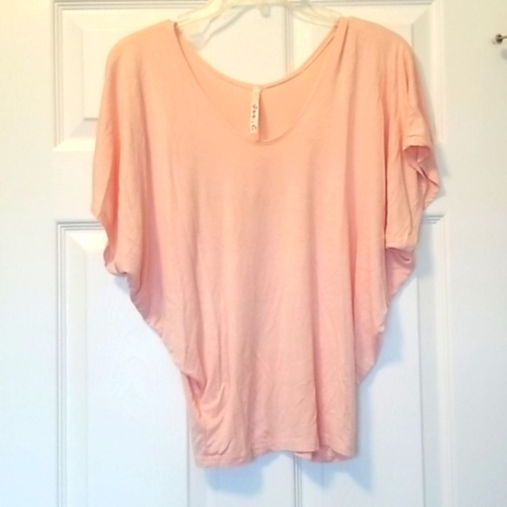 Batwing Top - Picture 2 of 2